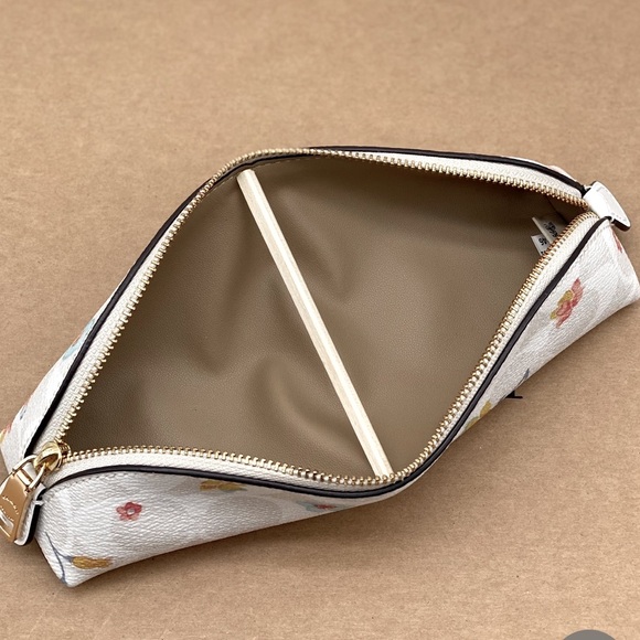 COACH PENCIL COSMETIC CASE IN SIGNATURE CANVAS WITH MYSTICAL FLORAL PRINT - Picture 7 of 8